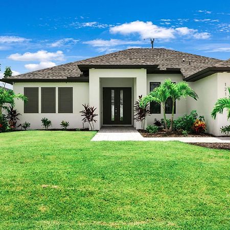 Perfect Oasis Retreat ! 2023 Luxury Built Home, Heated Pool And Games Cape Coral Luaran gambar