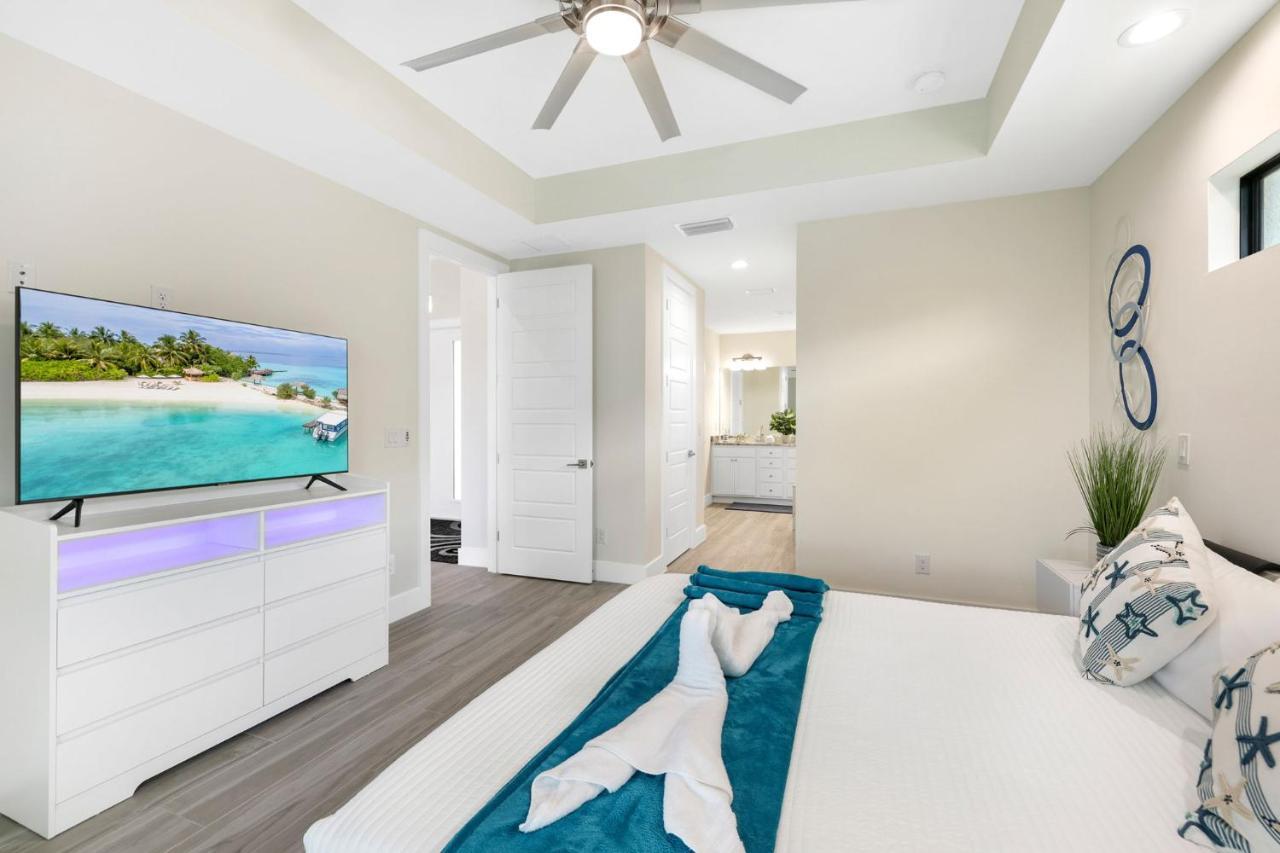 Perfect Oasis Retreat ! 2023 Luxury Built Home, Heated Pool And Games Cape Coral Luaran gambar